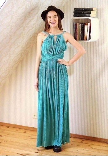 Green mermaid maxi pleated open back dress
